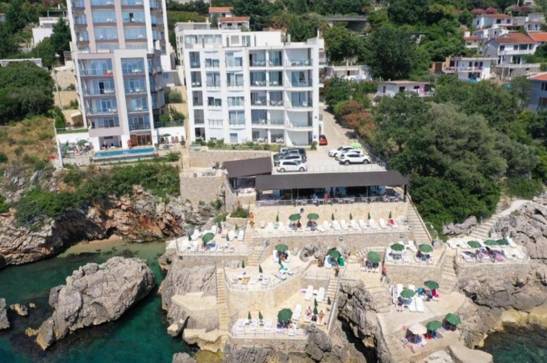 Paradise Beachfront View 1 Bar Exterior photo